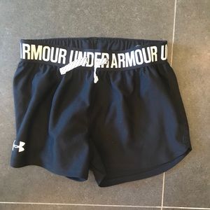 Black under amour shorts
